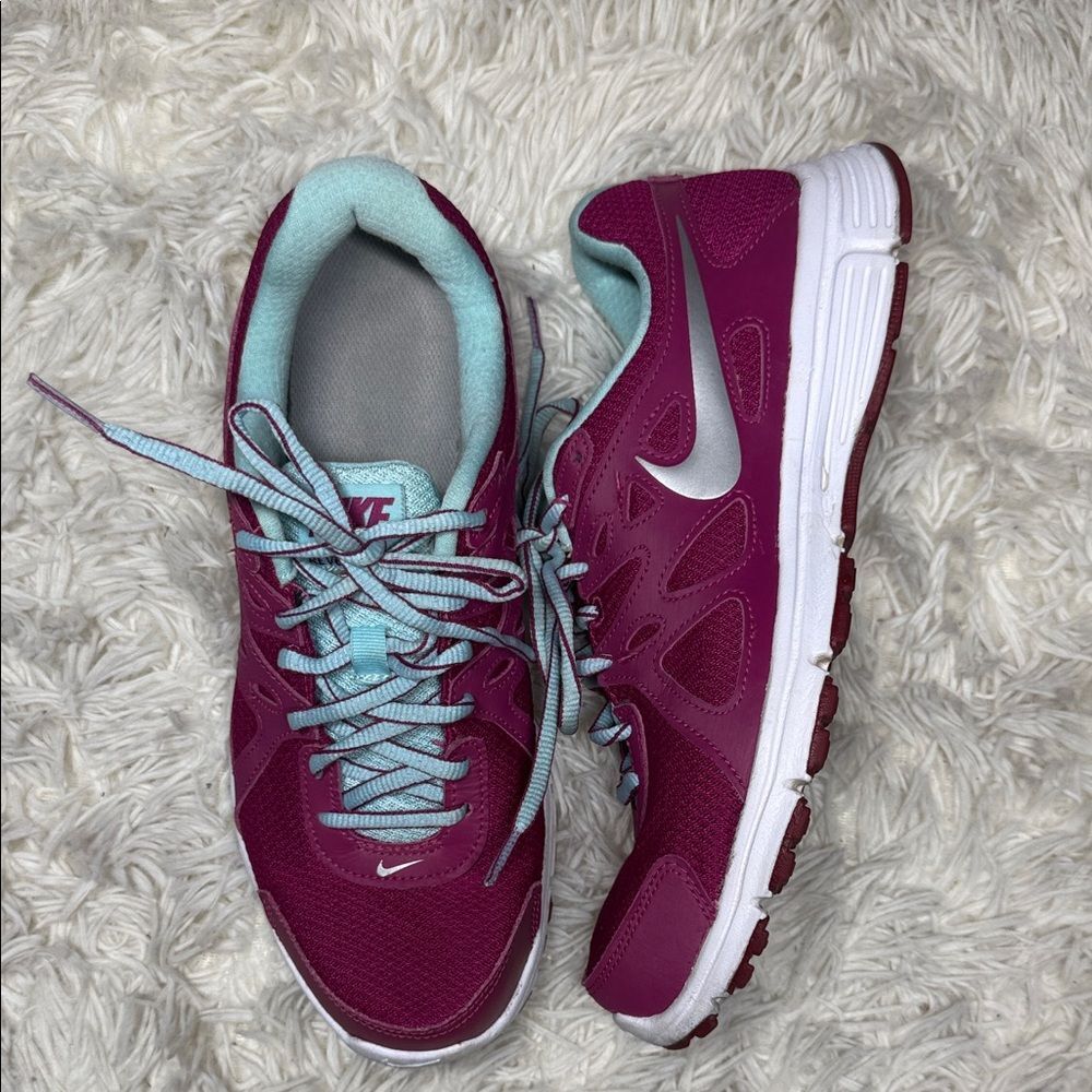 Nike Women's Athletic Shoes - Magenta and Silver